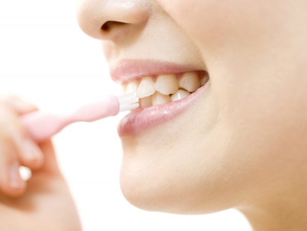 馬車道アイランドタワー歯科｜ブログ｜口内フローラの乱れは生活習慣病にもつながる？｜歯磨き